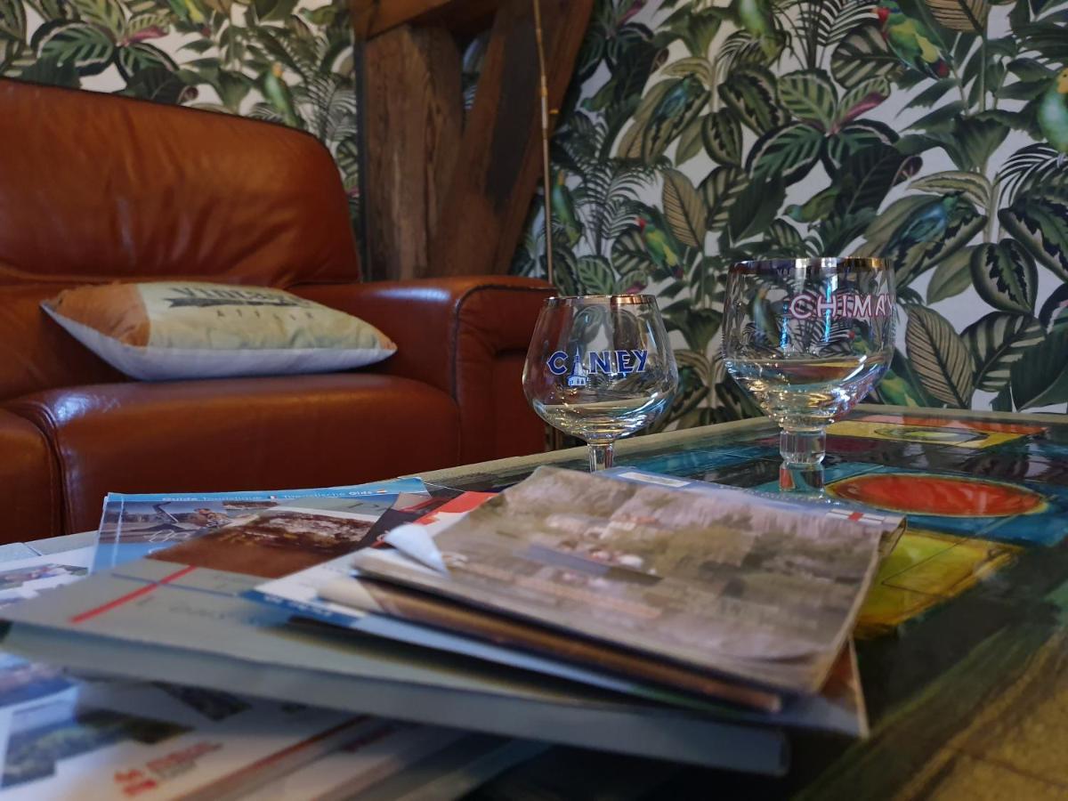 Vue Sur Meuse Apartment Профондвил Екстериор снимка